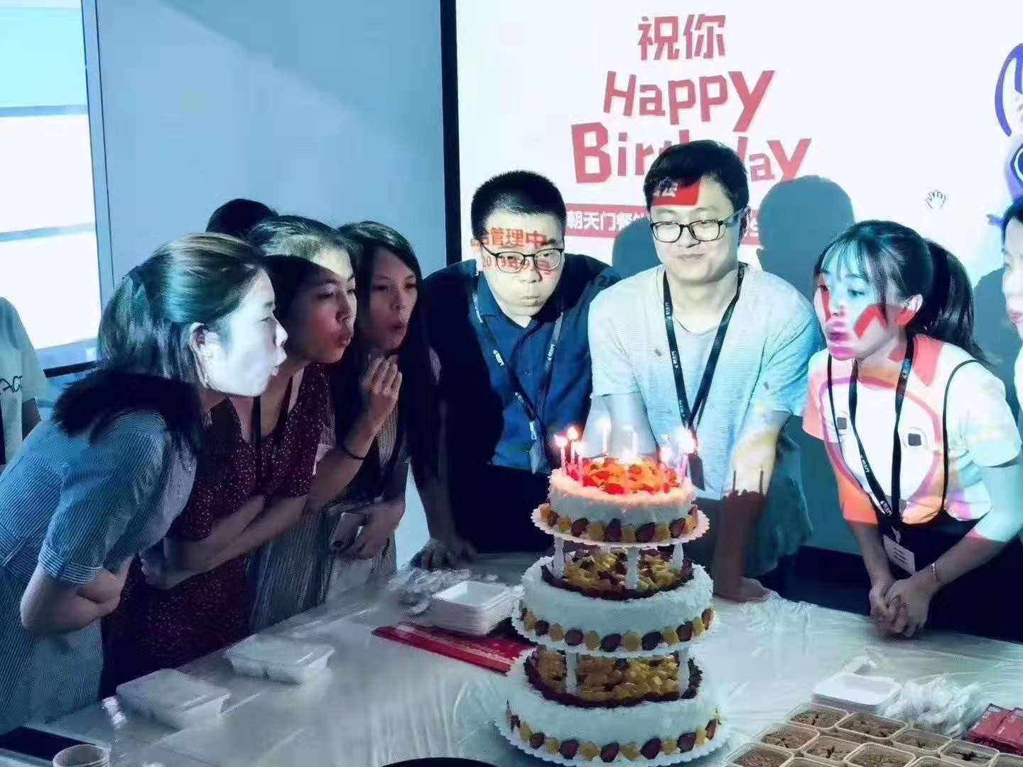 九月生日會遇上中秋宴，雙倍關(guān)懷雙倍幸福！