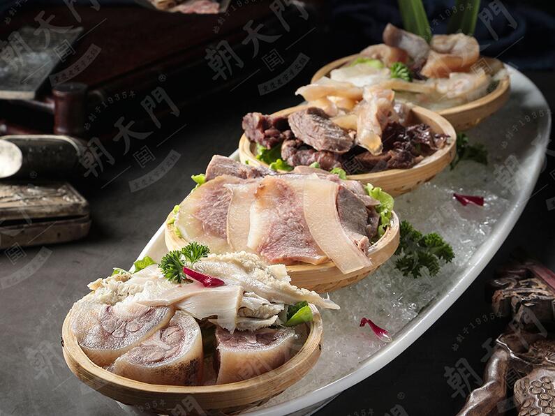 特色火鍋店這樣擺盤，菜品顏值瞬間翻一倍