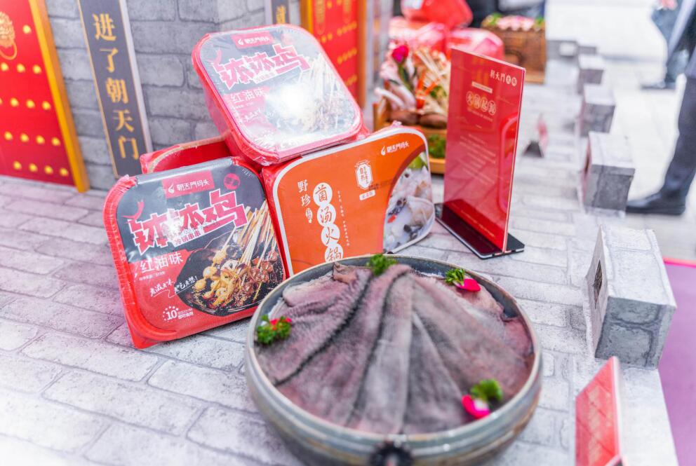 常寧開火鍋加盟店，如何通過特色吸引顧客？