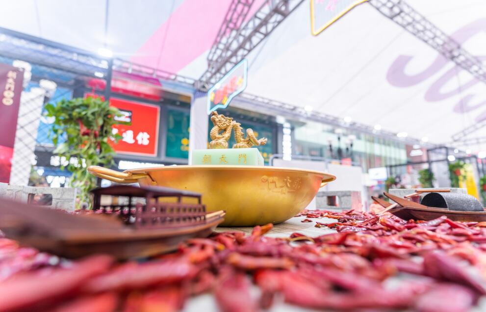 洪崖洞好吃的火鍋推薦，重慶本地人都愛吃這家！