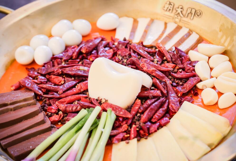 打造人氣網(wǎng)紅火鍋，就得勇于嘗試新事物！