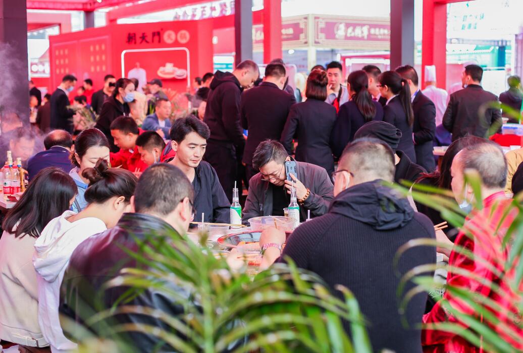 鐵力開火鍋加盟店，這樣裝修回頭率高！