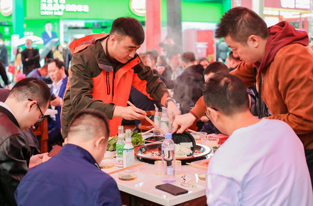 海林開(kāi)火鍋加盟店，如何尋找合適的位置？