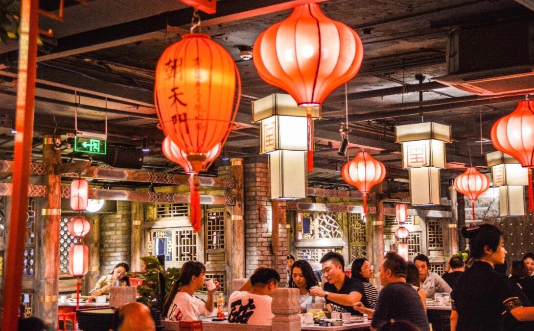 五類火鍋店裝修風格，時尚正在路上，經典永不過時！