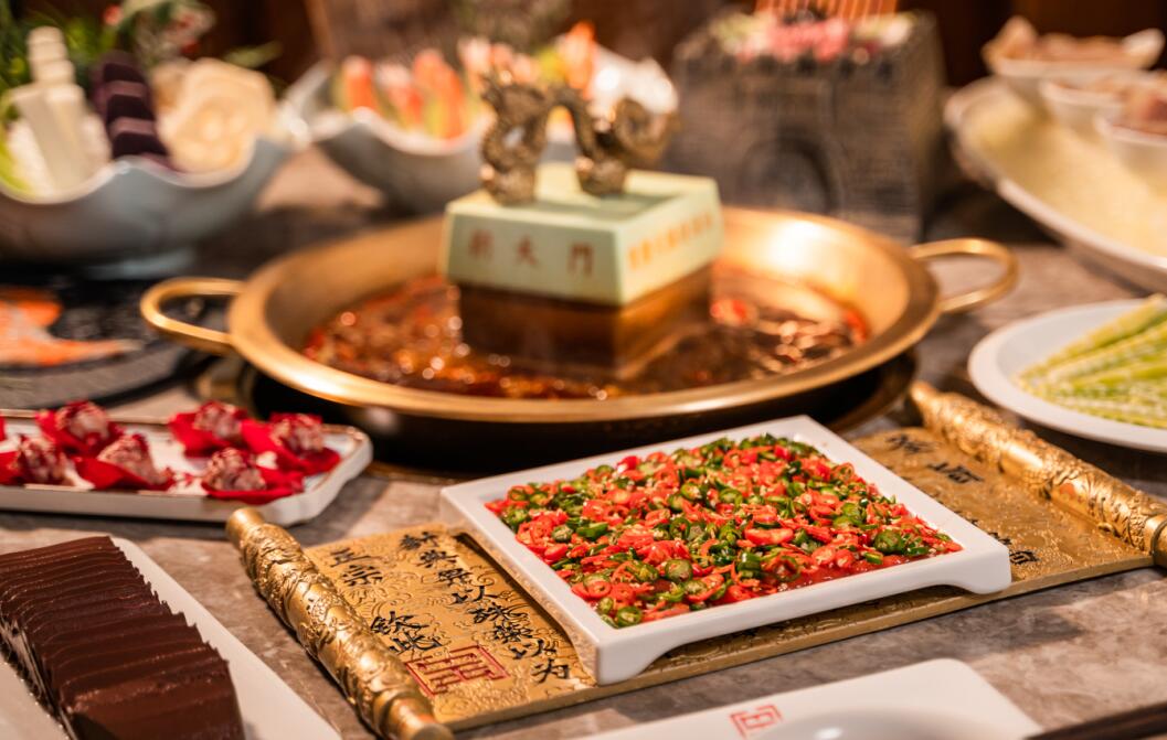 火鍋新屆小吃，酥炸藕盒，讓回頭客翻個翻！