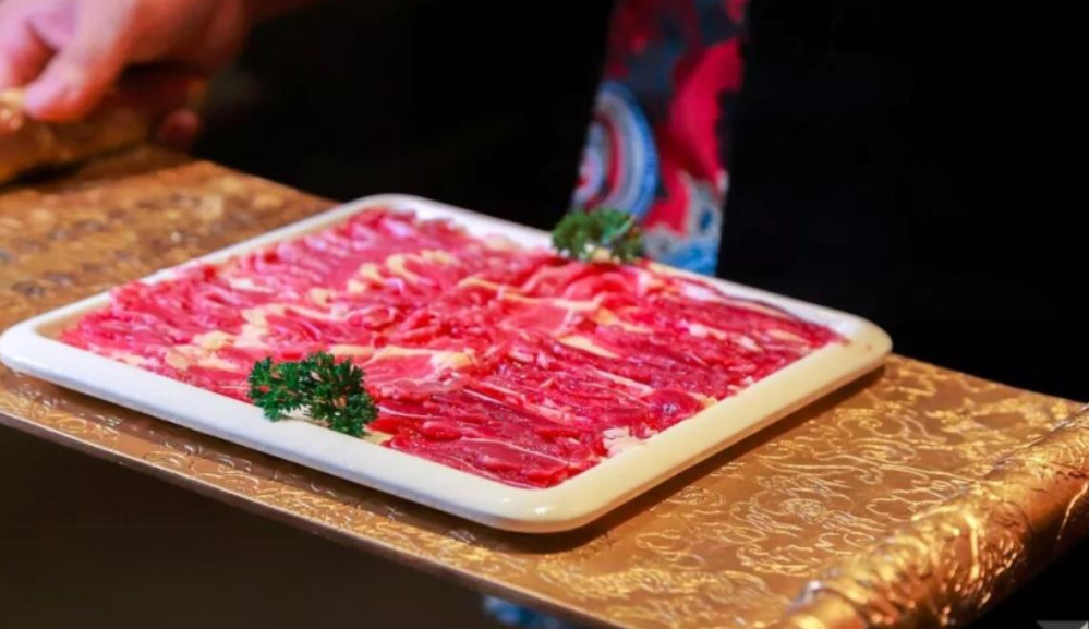 在西藏，吃一頓重慶火鍋把，附帶美食旅行攻略！