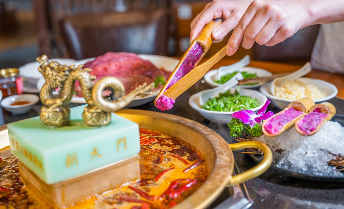 火鍋店的色彩搭配，以顏色喚醒味覺盛宴！