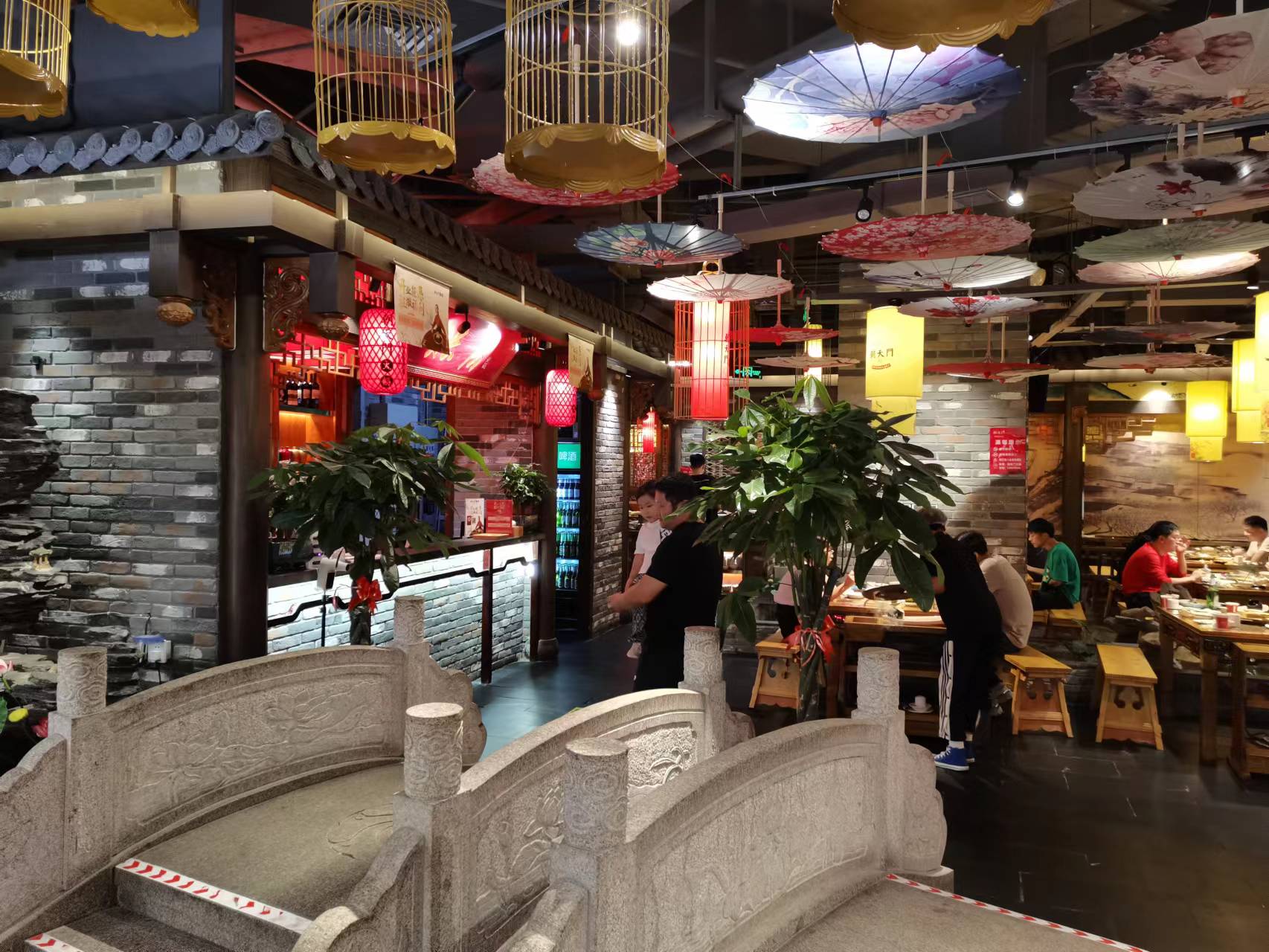 重慶火鍋，在新疆，生意為何如此火爆